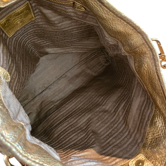 Authentic Prada Beige and Gold Women's Bag - Picture 5 of 9